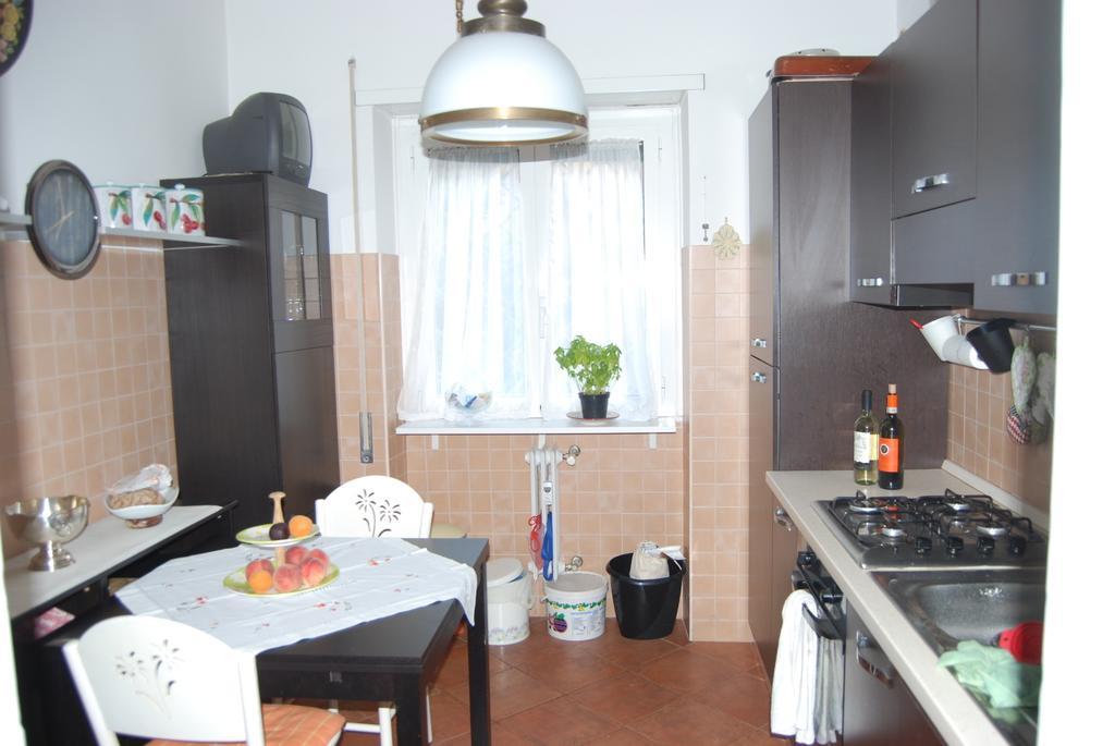 Bed and Breakfast La Badia Del Cavaliere Roma Habitación foto